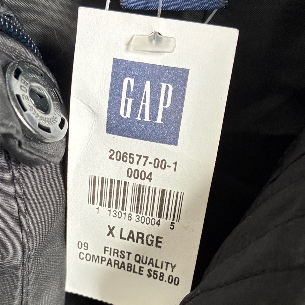 GAP Women's Black Puffer Vest - Picture 3 of 7